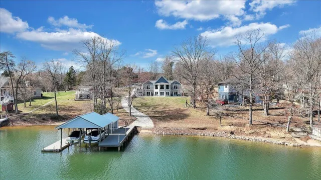 312 Spring DR, Huddleston, VA, 24104