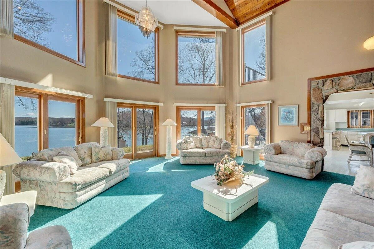 312 Spring DR - Photo 12
