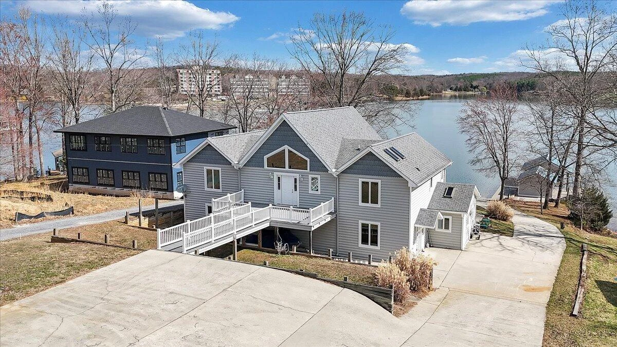 312 Spring DR - Photo 99