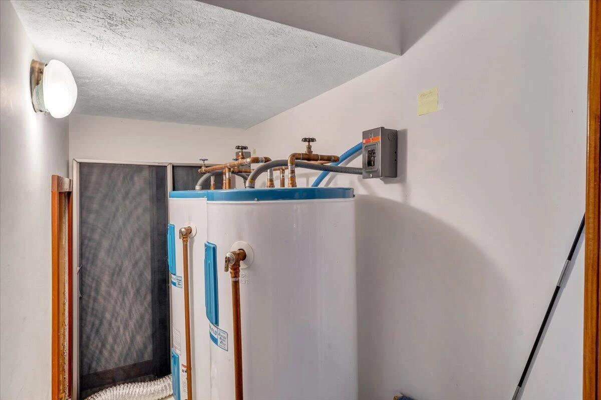 312 Spring DR - Photo 101