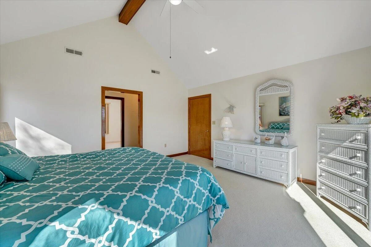312 Spring DR - Photo 25