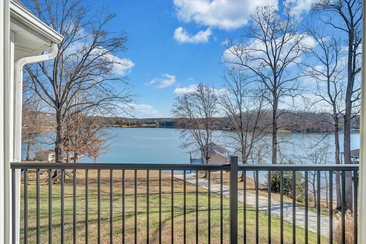 312 Spring DR - Photo 26