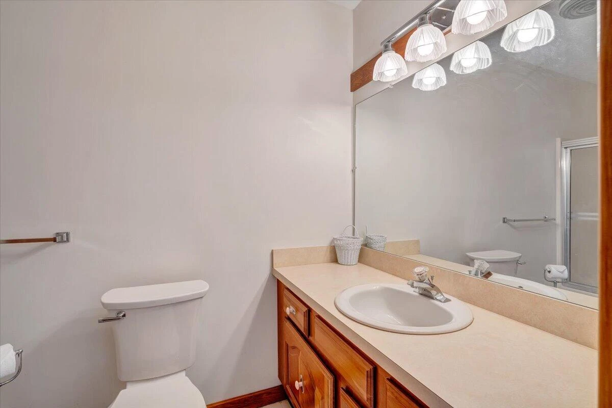 312 Spring DR - Photo 39