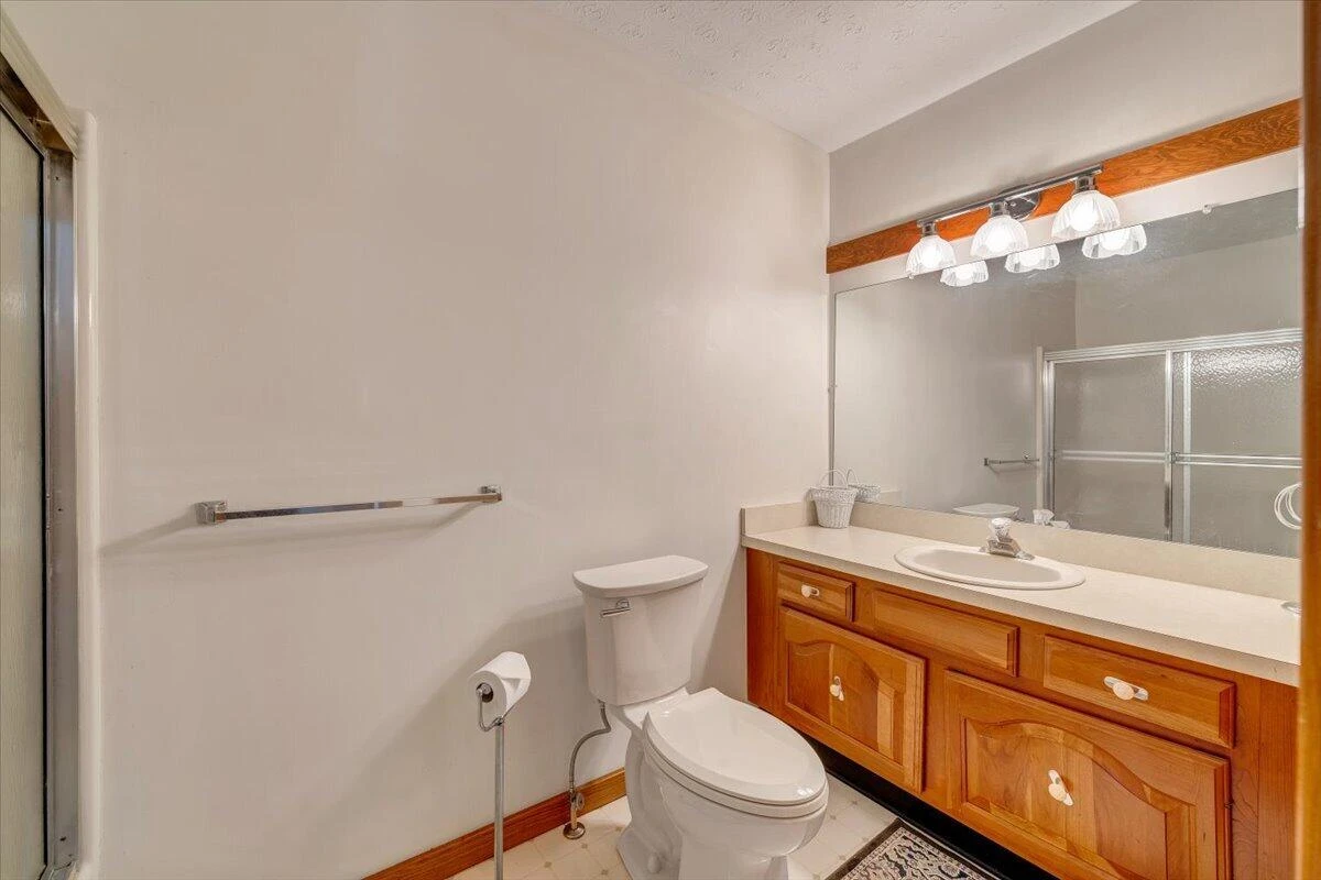 312 Spring DR - Photo 41