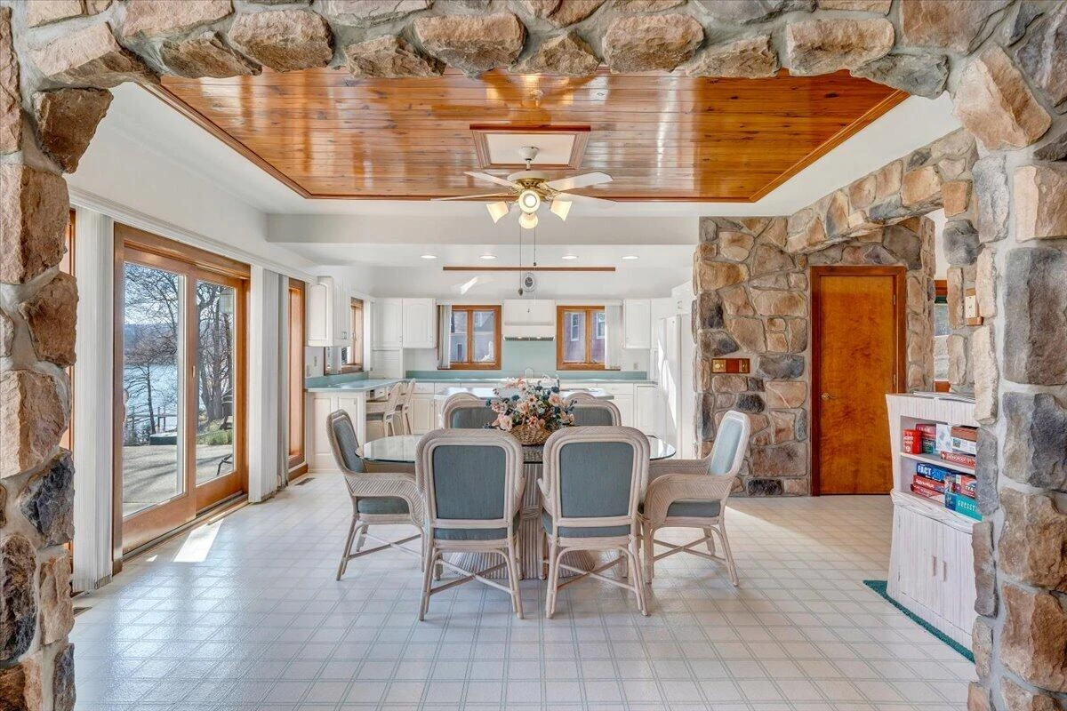 312 Spring DR - Photo 45