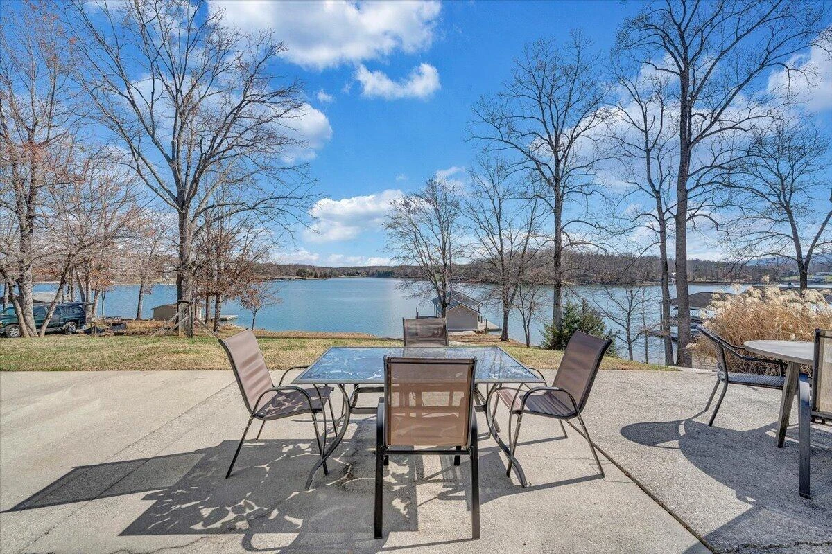 312 Spring DR - Photo 55