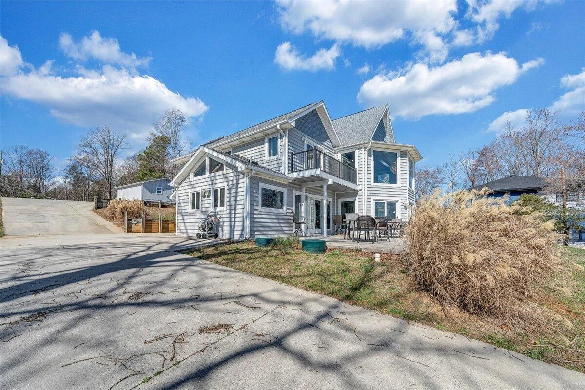 312 Spring DR - Photo 62