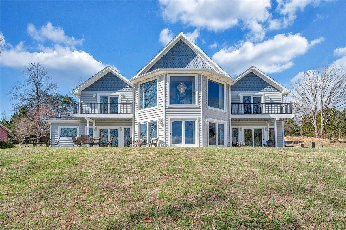 312 Spring DR - Photo 64