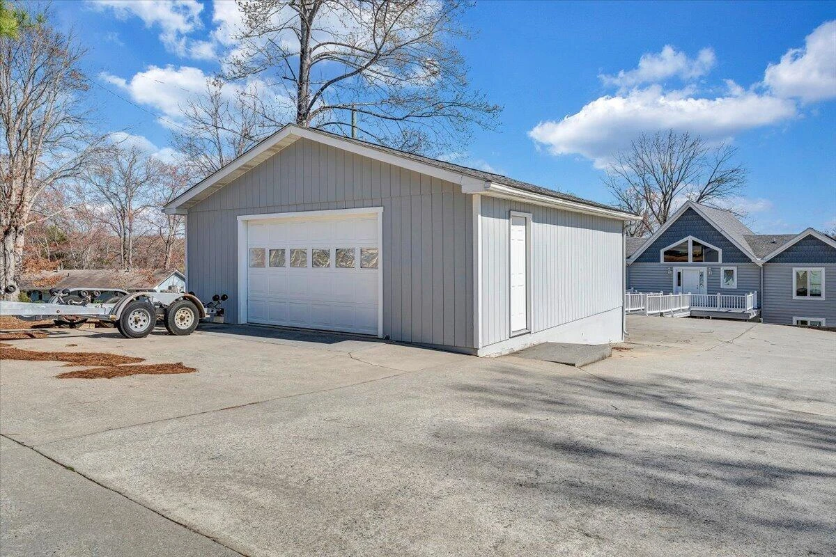 312 Spring DR - Photo 71