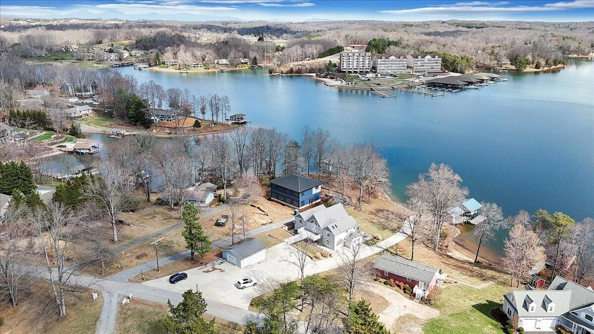 312 Spring DR - Photo 80