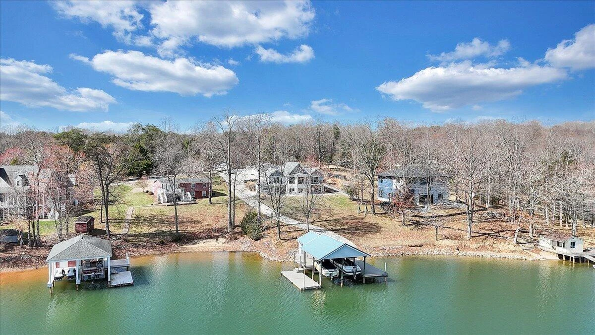 312 Spring DR - Photo 84