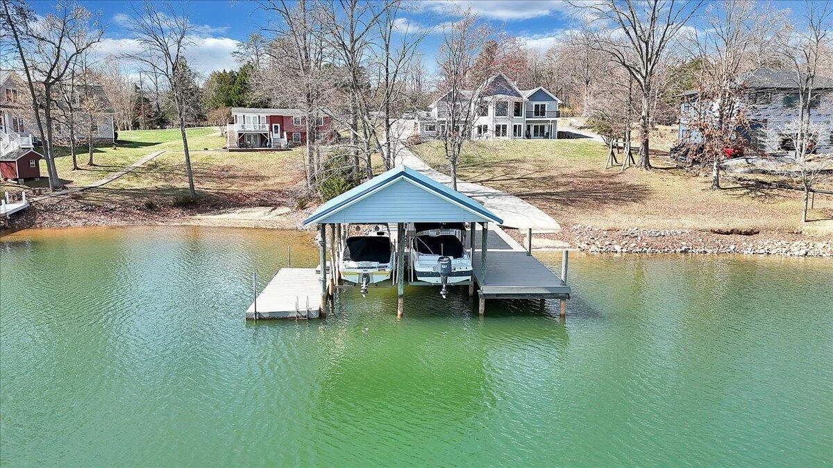 312 Spring DR - Photo 88