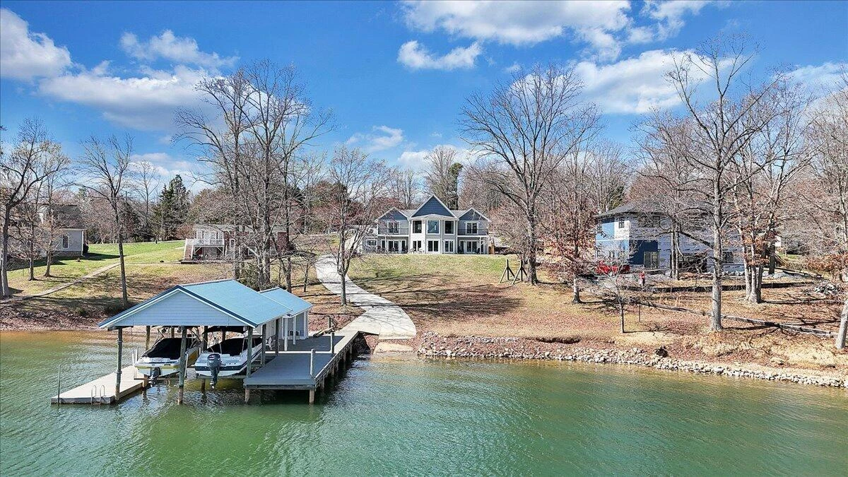 312 Spring DR - Photo 90