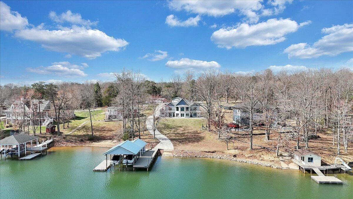 312 Spring DR - Photo 91