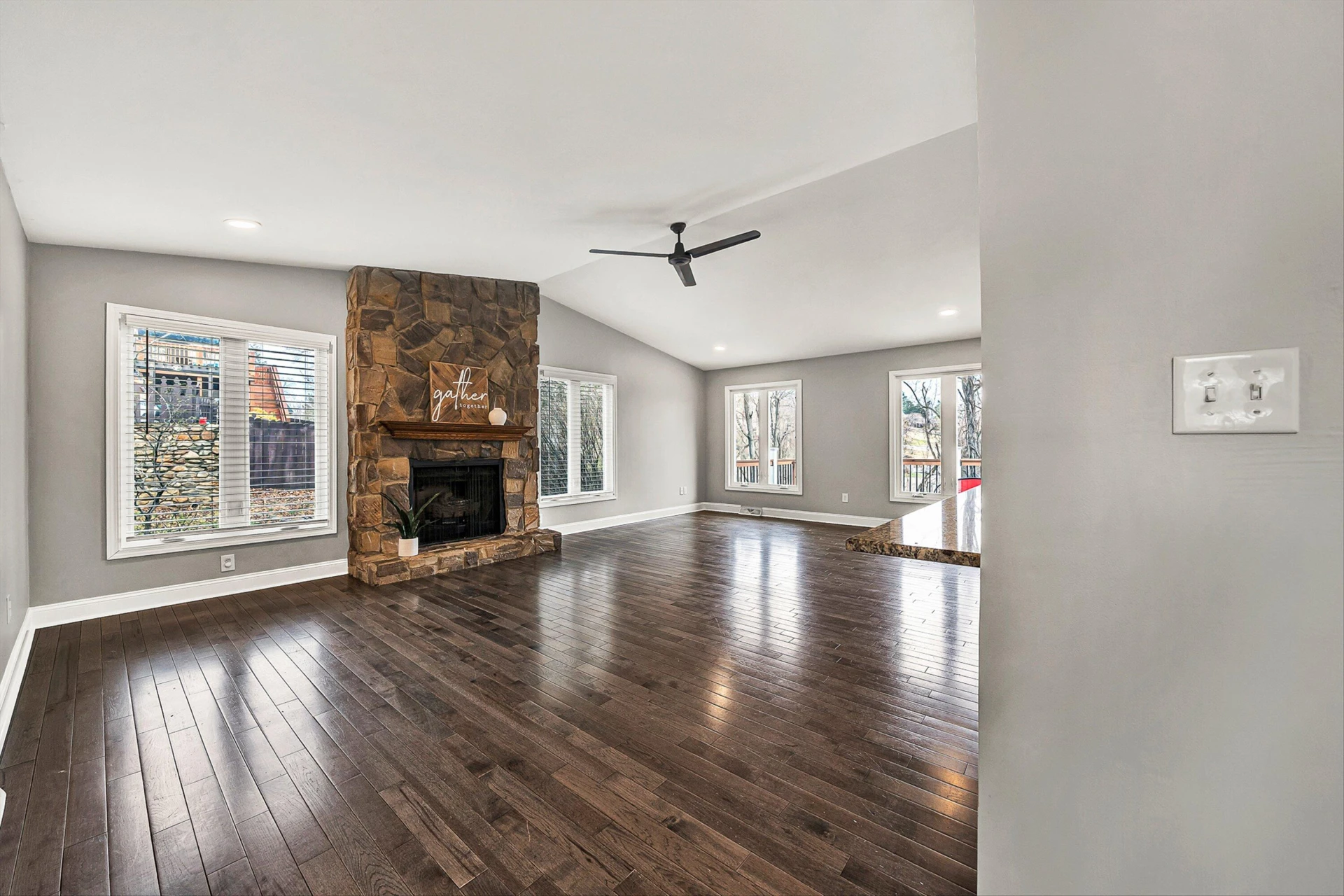 6124 Saddleridge CIR - Photo 9