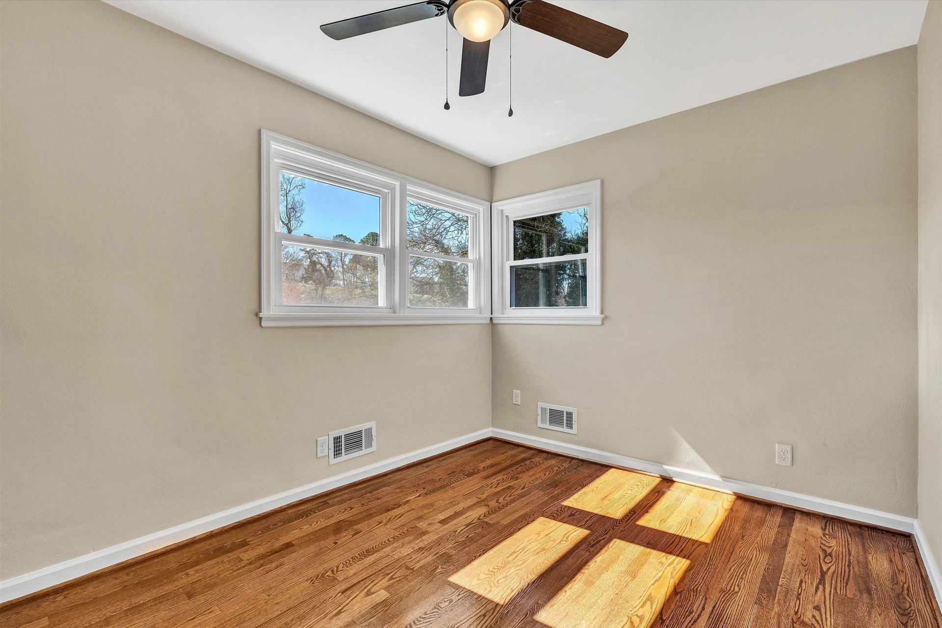 1210 Howbert AVE SW - Photo 20