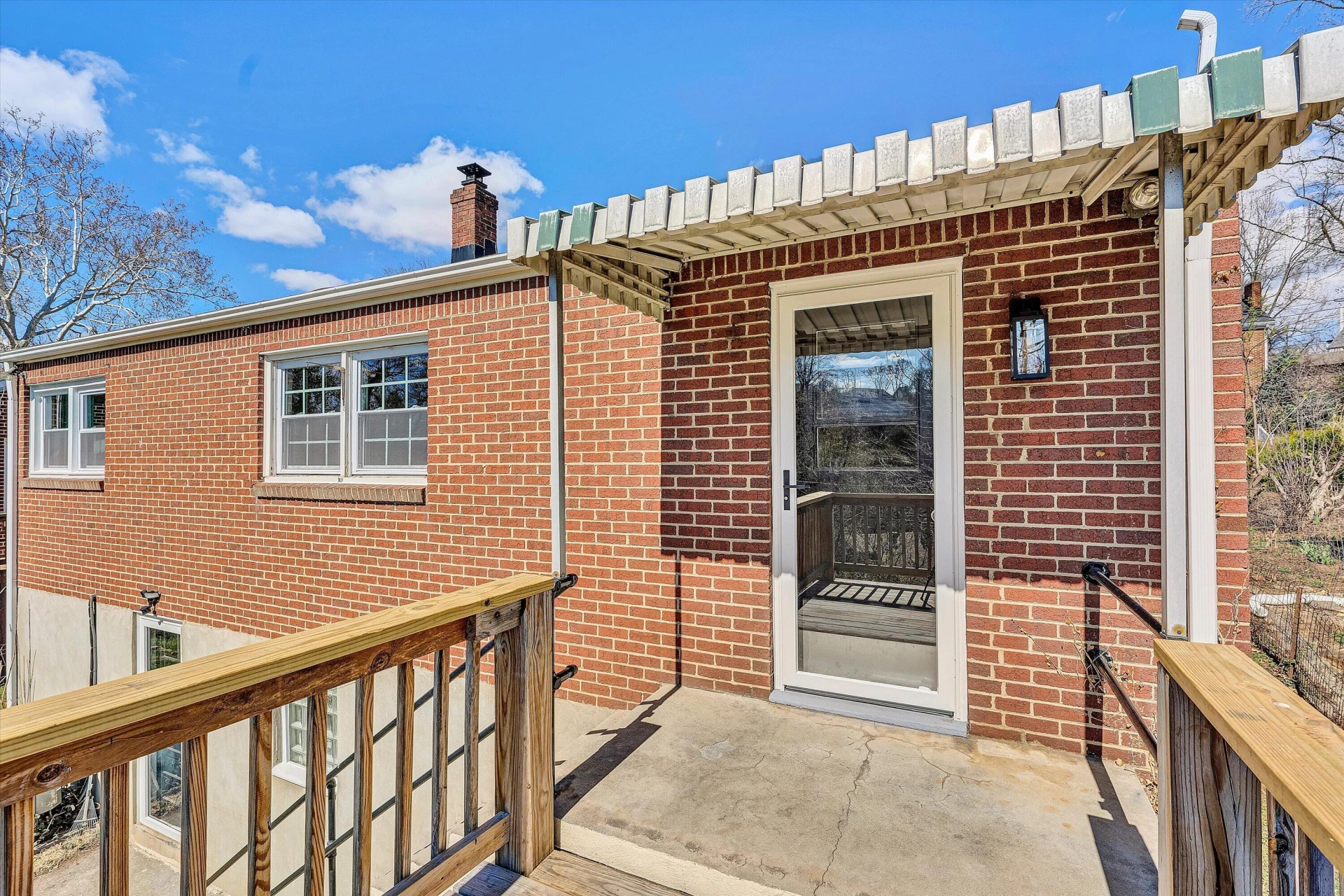 1210 Howbert AVE SW - Photo 6