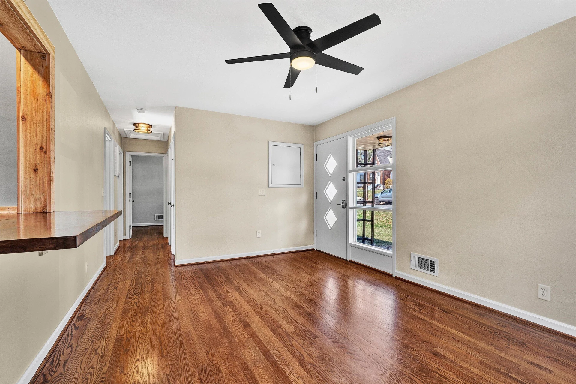 1210 Howbert AVE SW - Photo 10