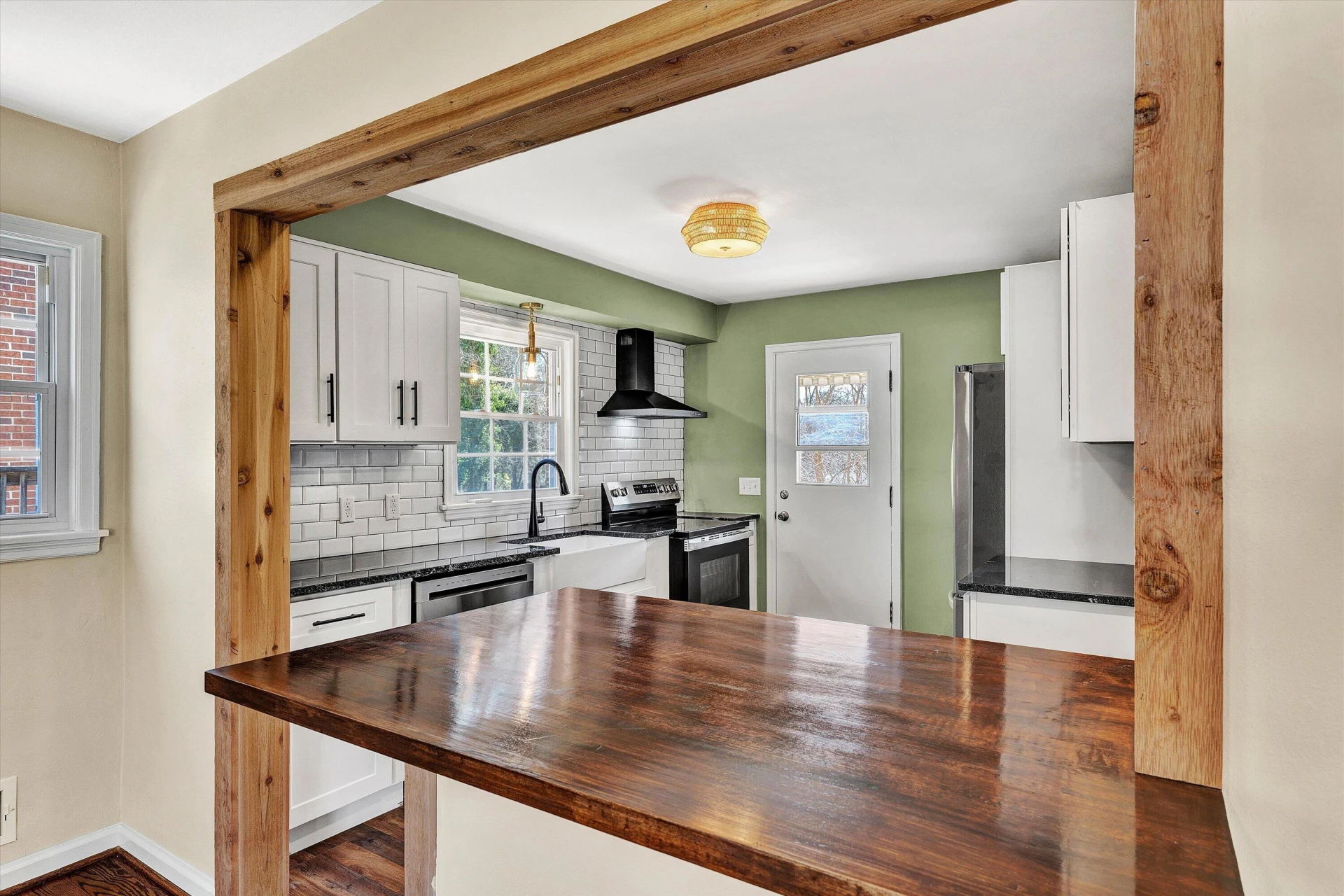 1210 Howbert AVE SW - Photo 11