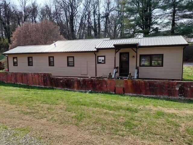 33 James River TER - Photo 17