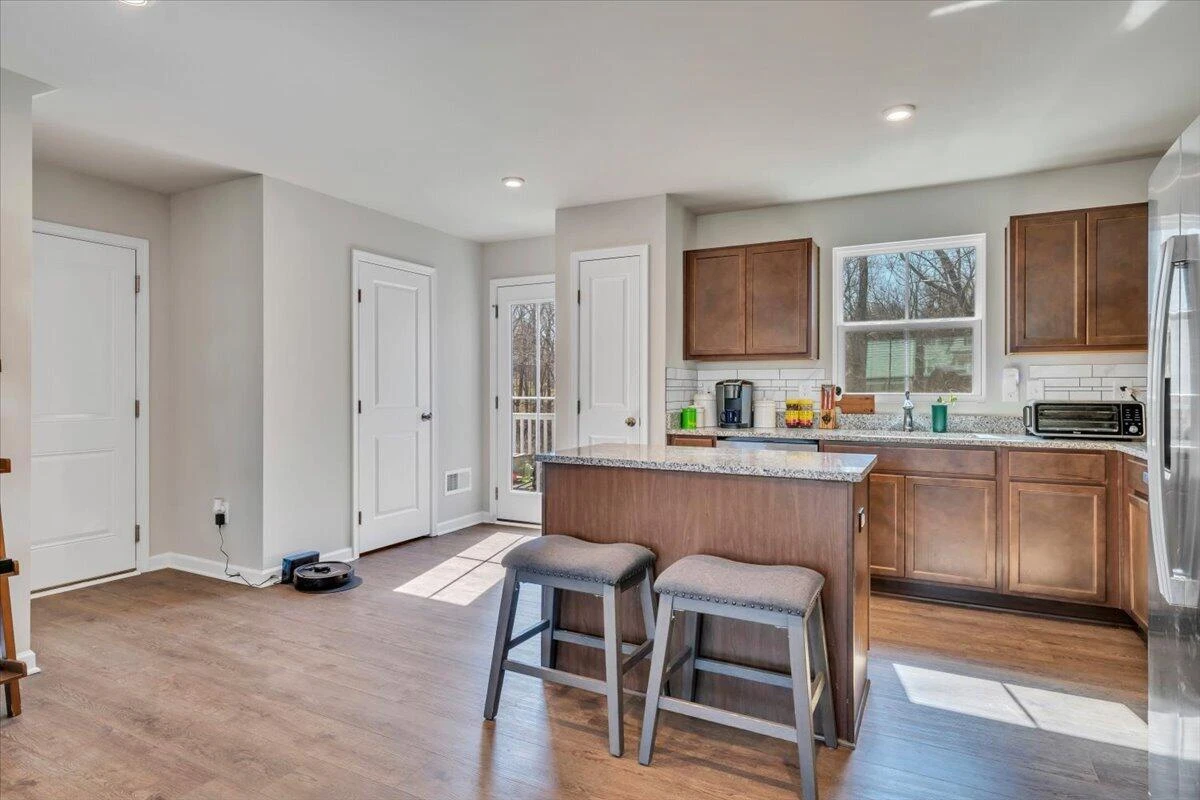 102 Ethan CT - Photo 17