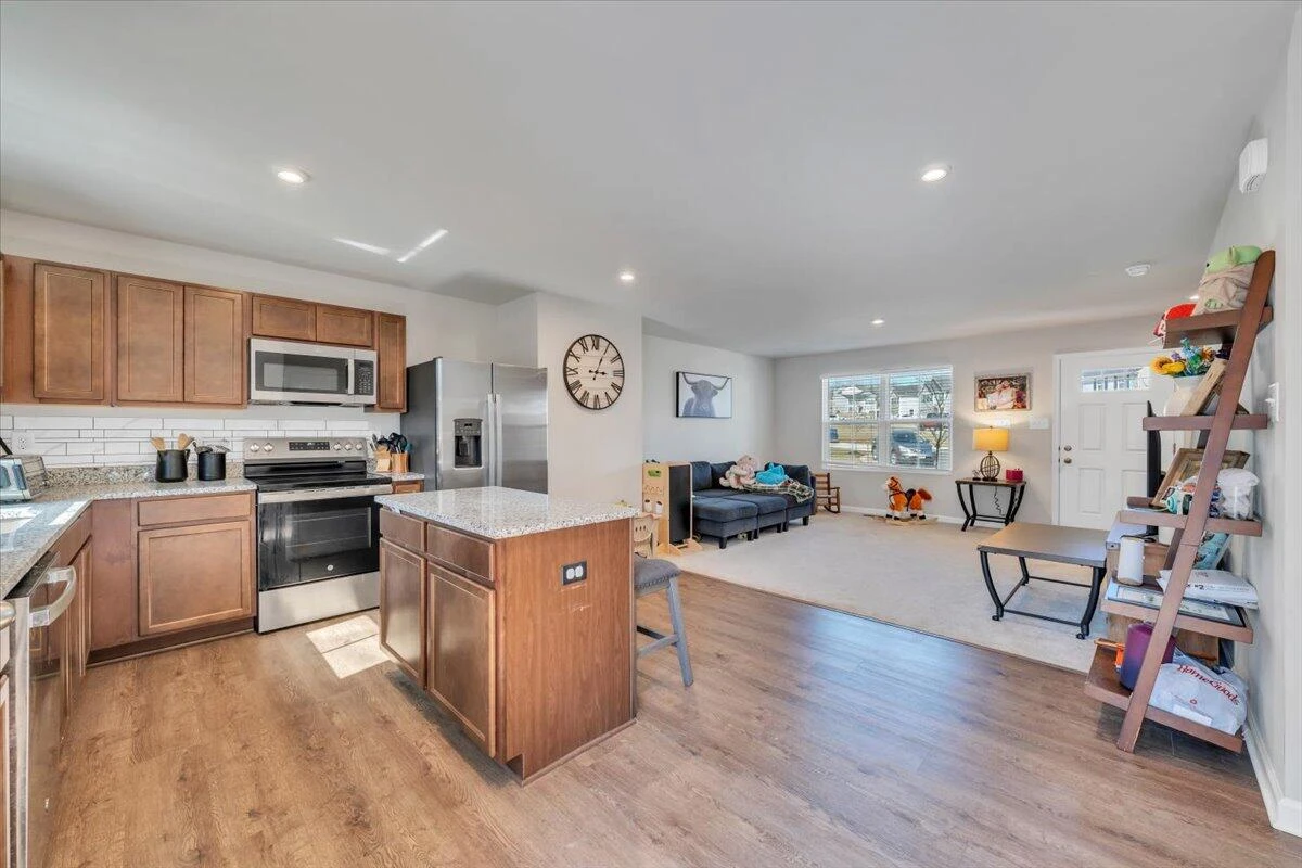 102 Ethan CT - Photo 18