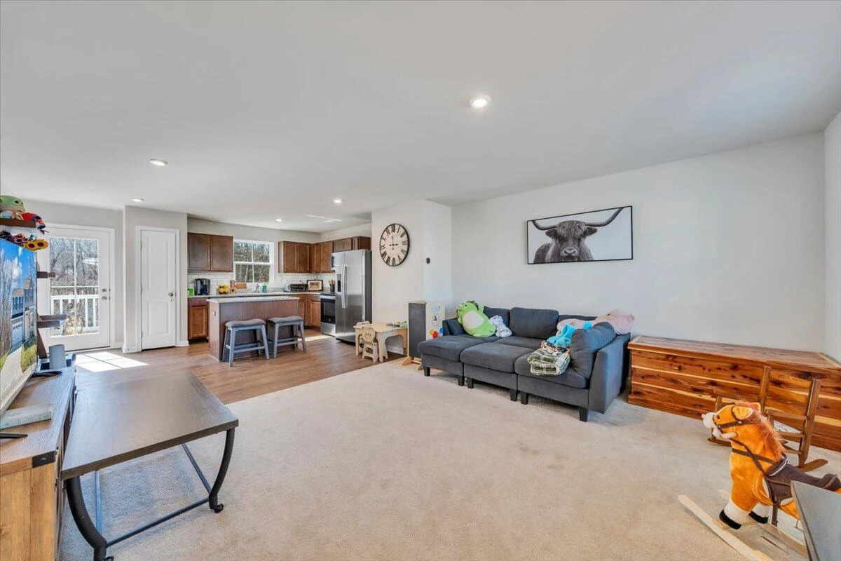 102 Ethan CT - Photo 6