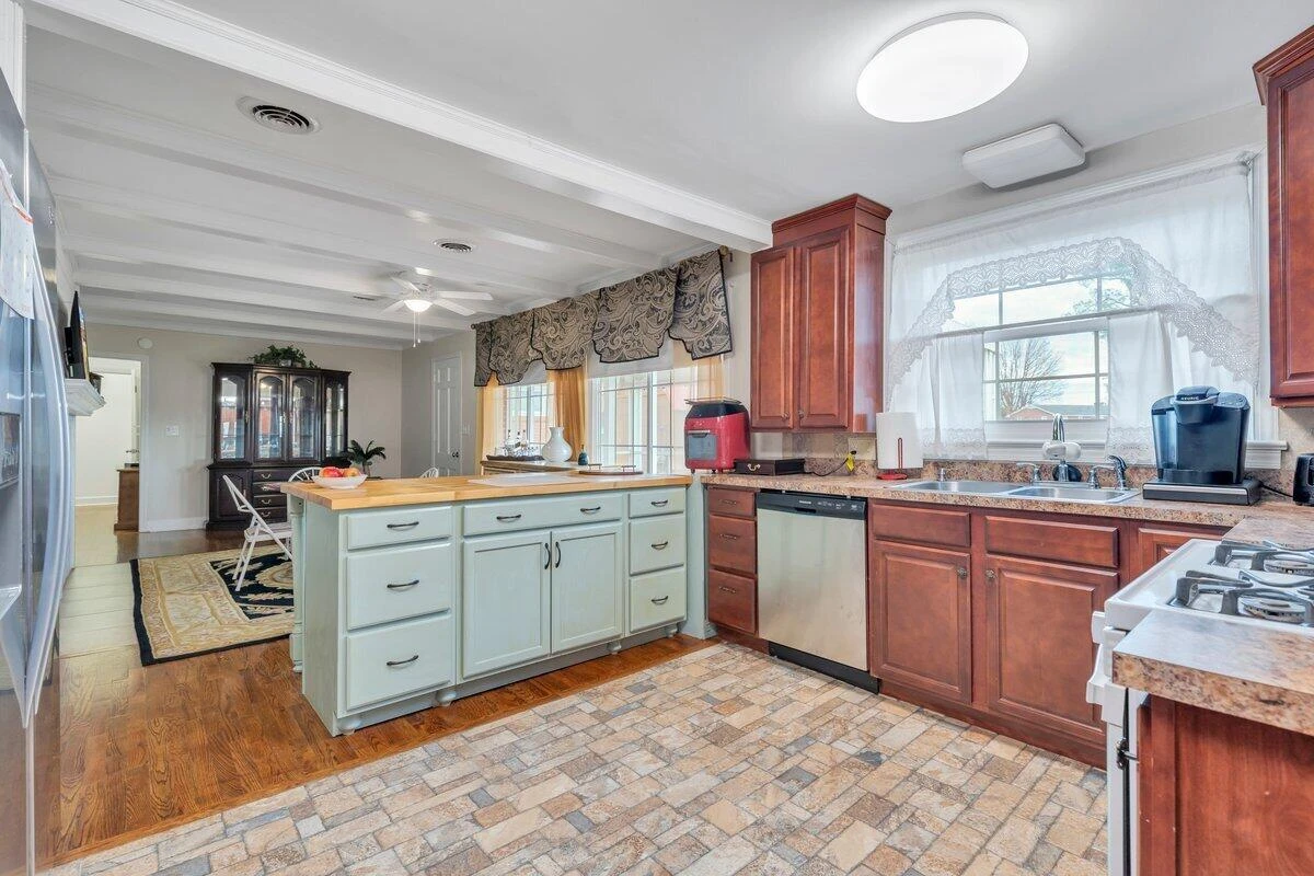 70 Vantage RD - Photo 13