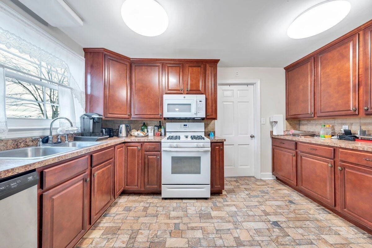 70 Vantage RD - Photo 16