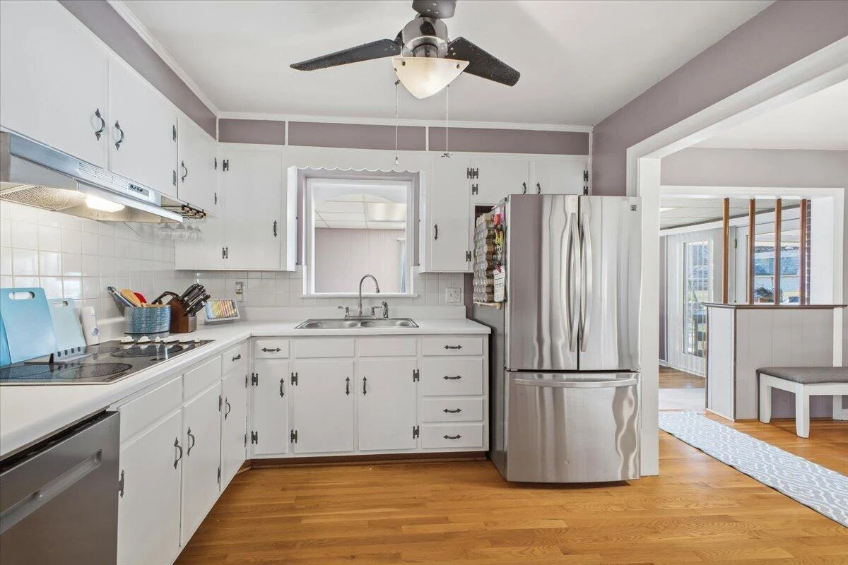 165 Oaklawn AVE NE - Photo 12