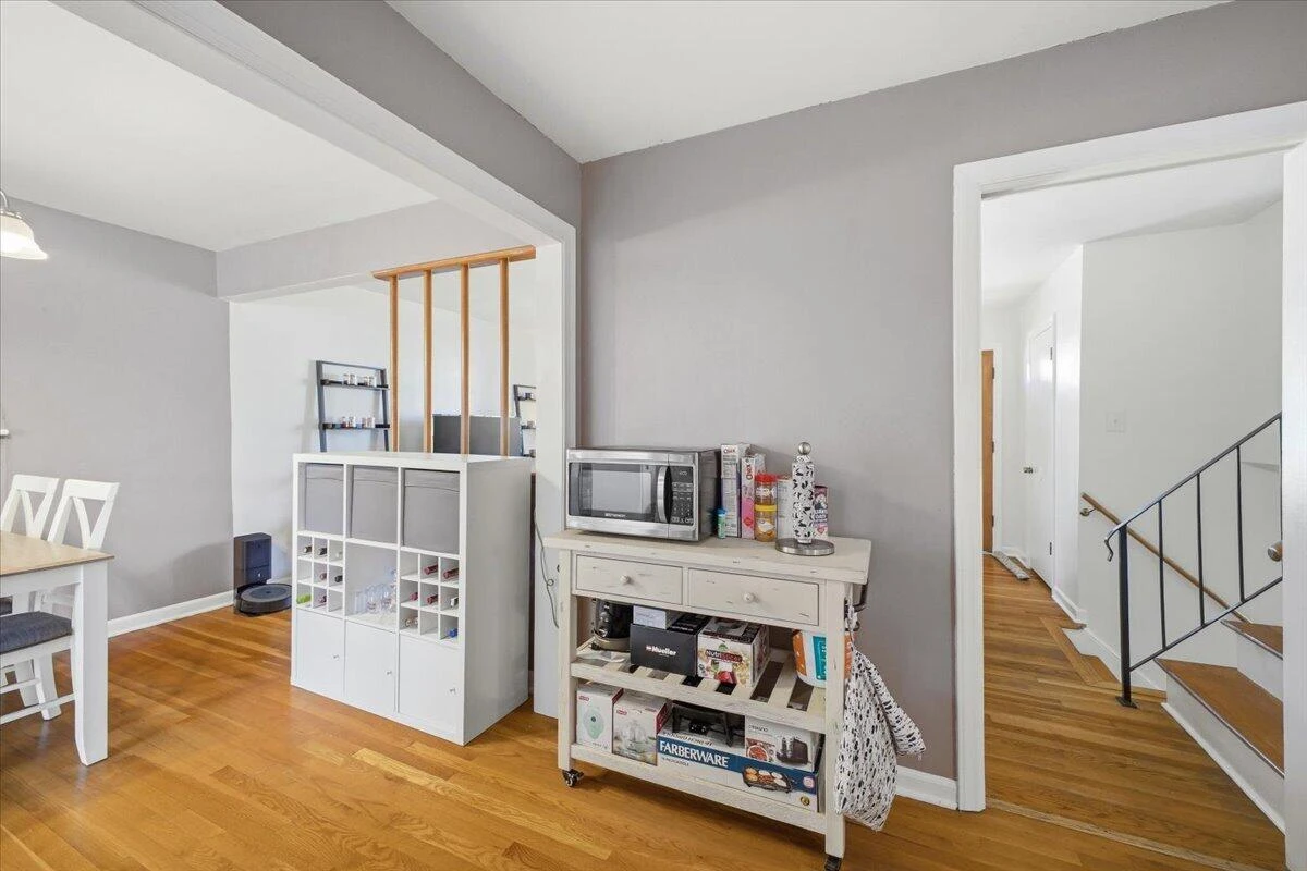 165 Oaklawn AVE NE - Photo 13