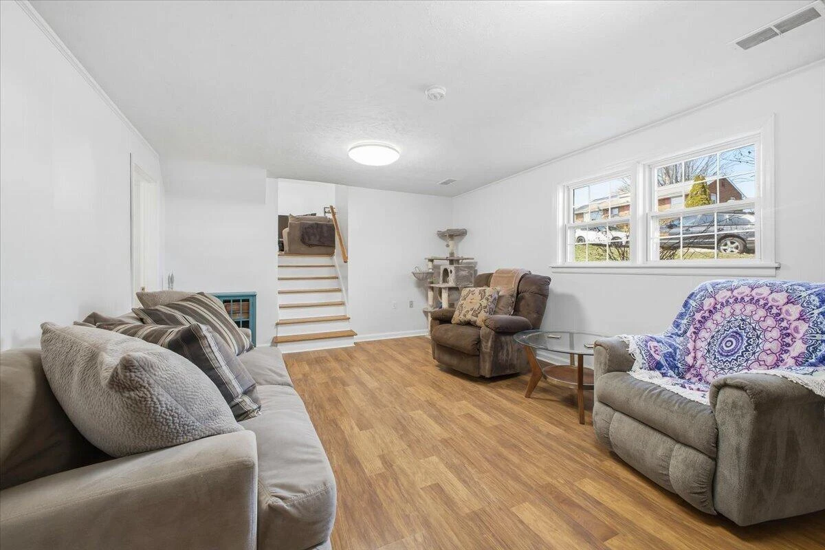 165 Oaklawn AVE NE - Photo 31