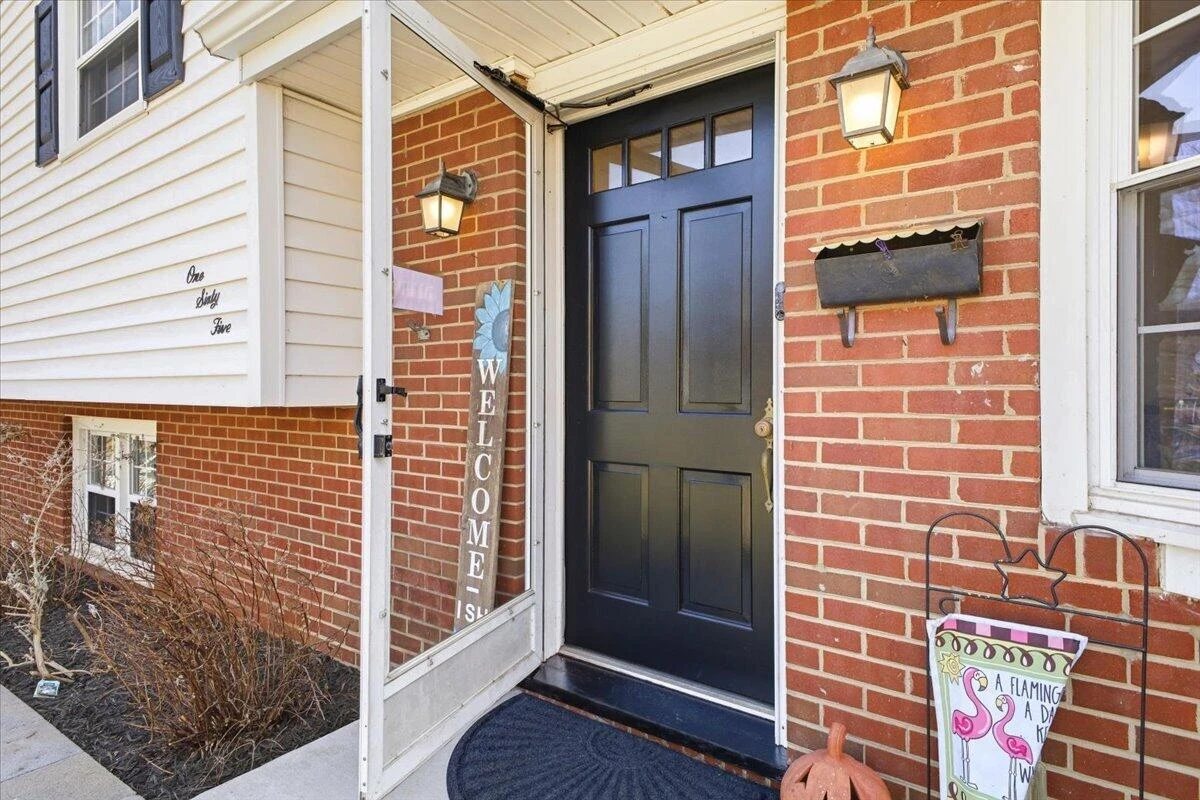 165 Oaklawn AVE NE - Photo 7
