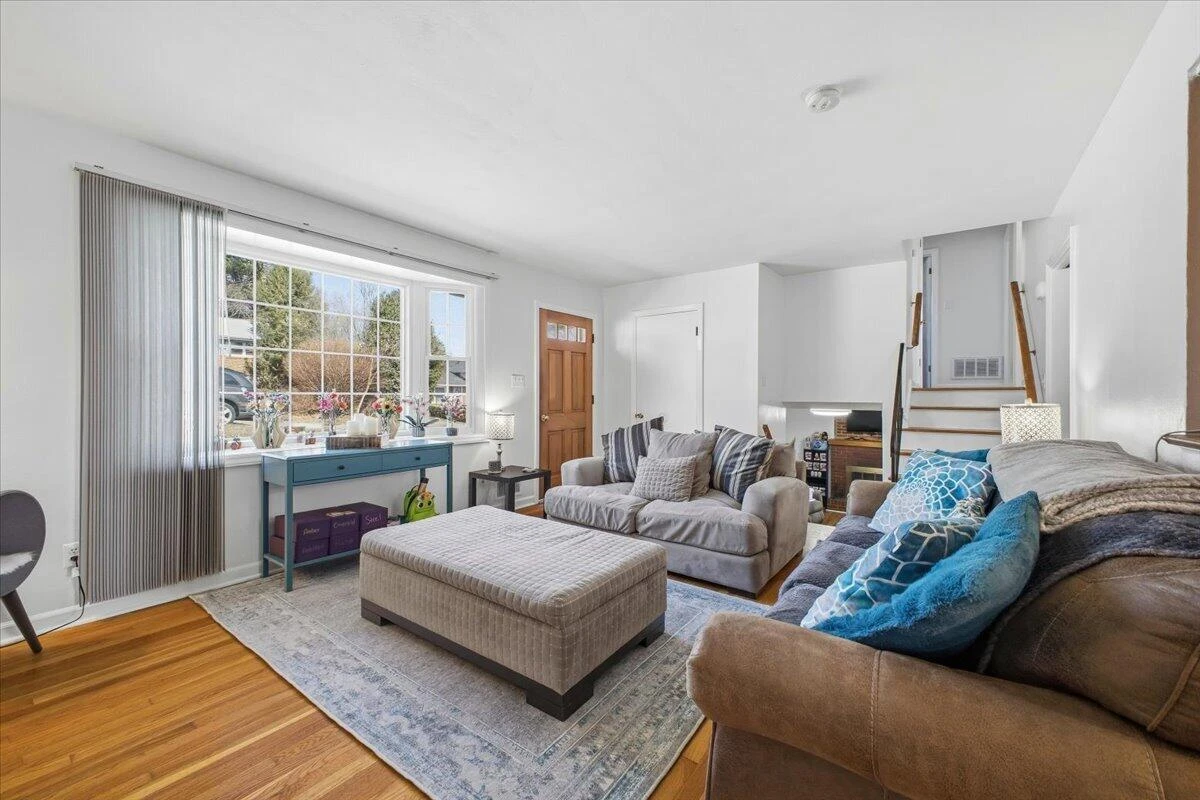 165 Oaklawn AVE NE - Photo 10