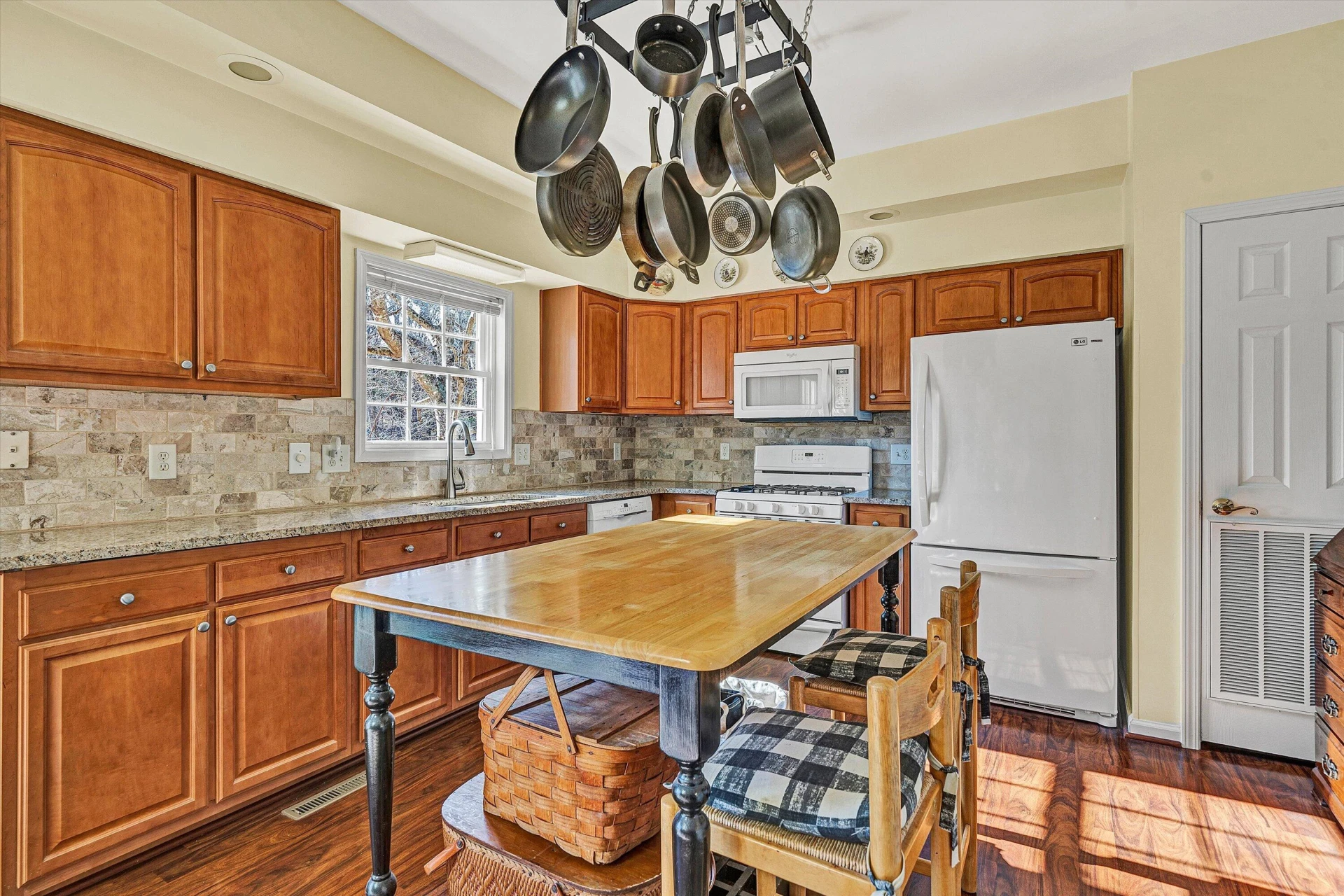 1164 DRY HILL RD - Photo 25