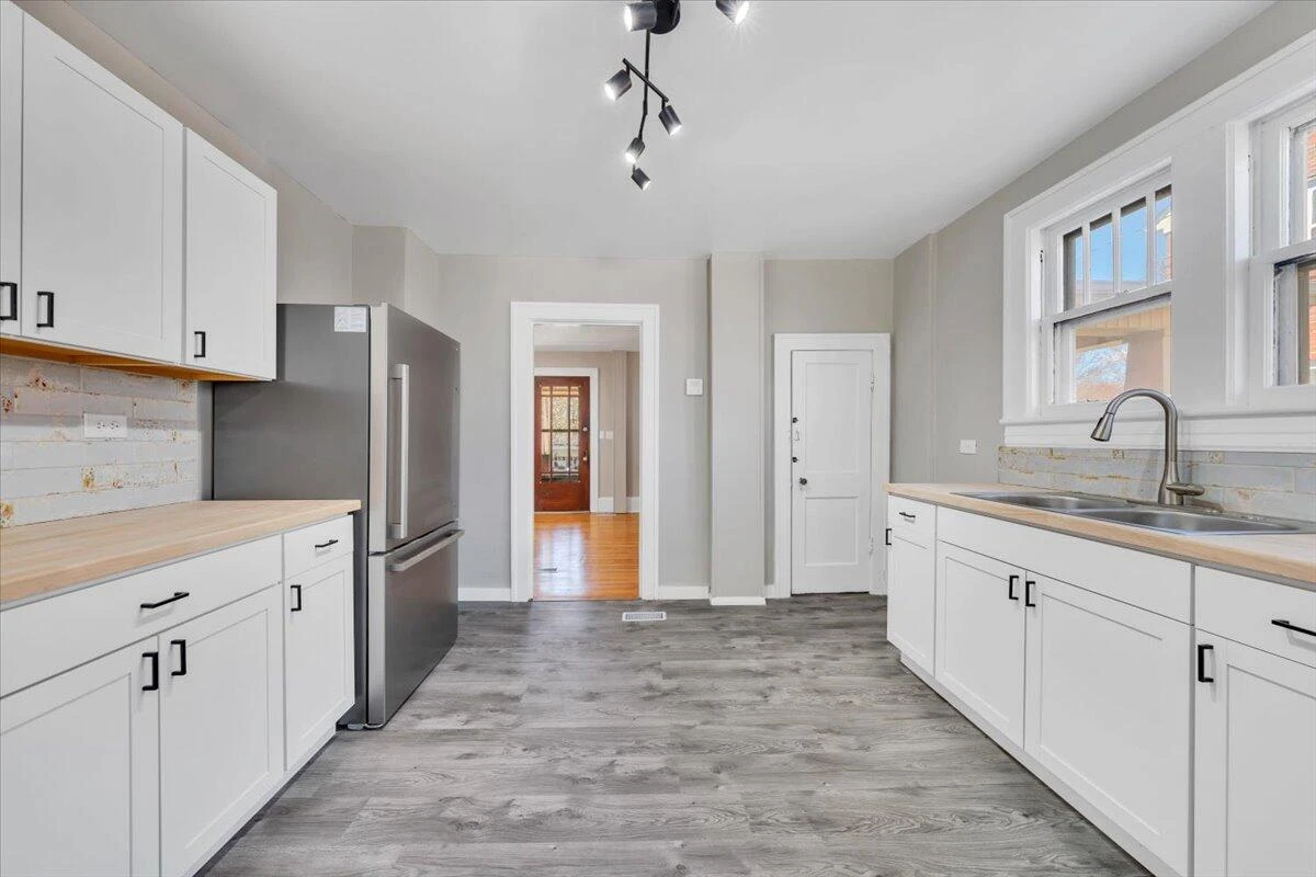 3219 Collingwood ST NE - Photo 23