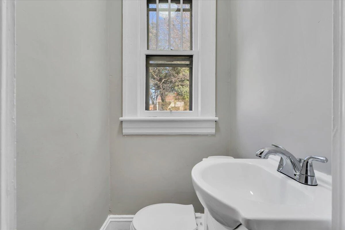 3219 Collingwood ST NE - Photo 27