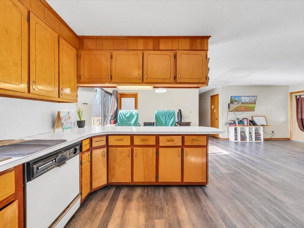 1136 S County Line RD - Photo 12