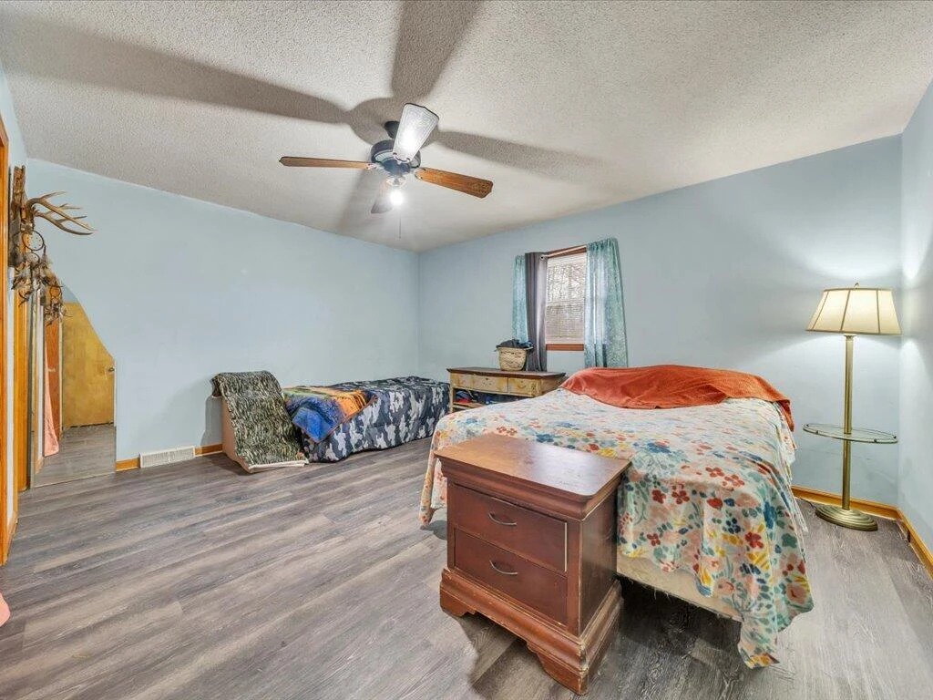1136 S County Line RD - Photo 18