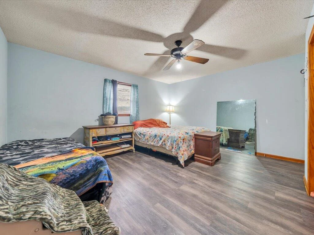 1136 S County Line RD - Photo 20
