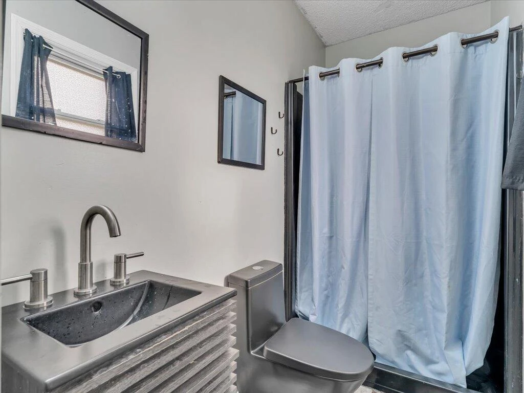 1136 S County Line RD - Photo 21