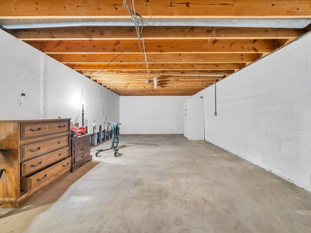 1136 S County Line RD - Photo 39