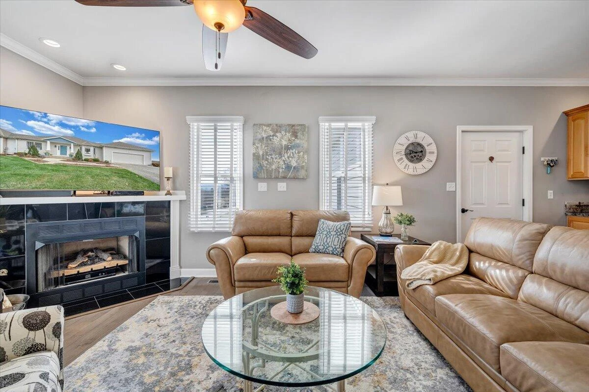 2302 Lake Retreat RD - Photo 16