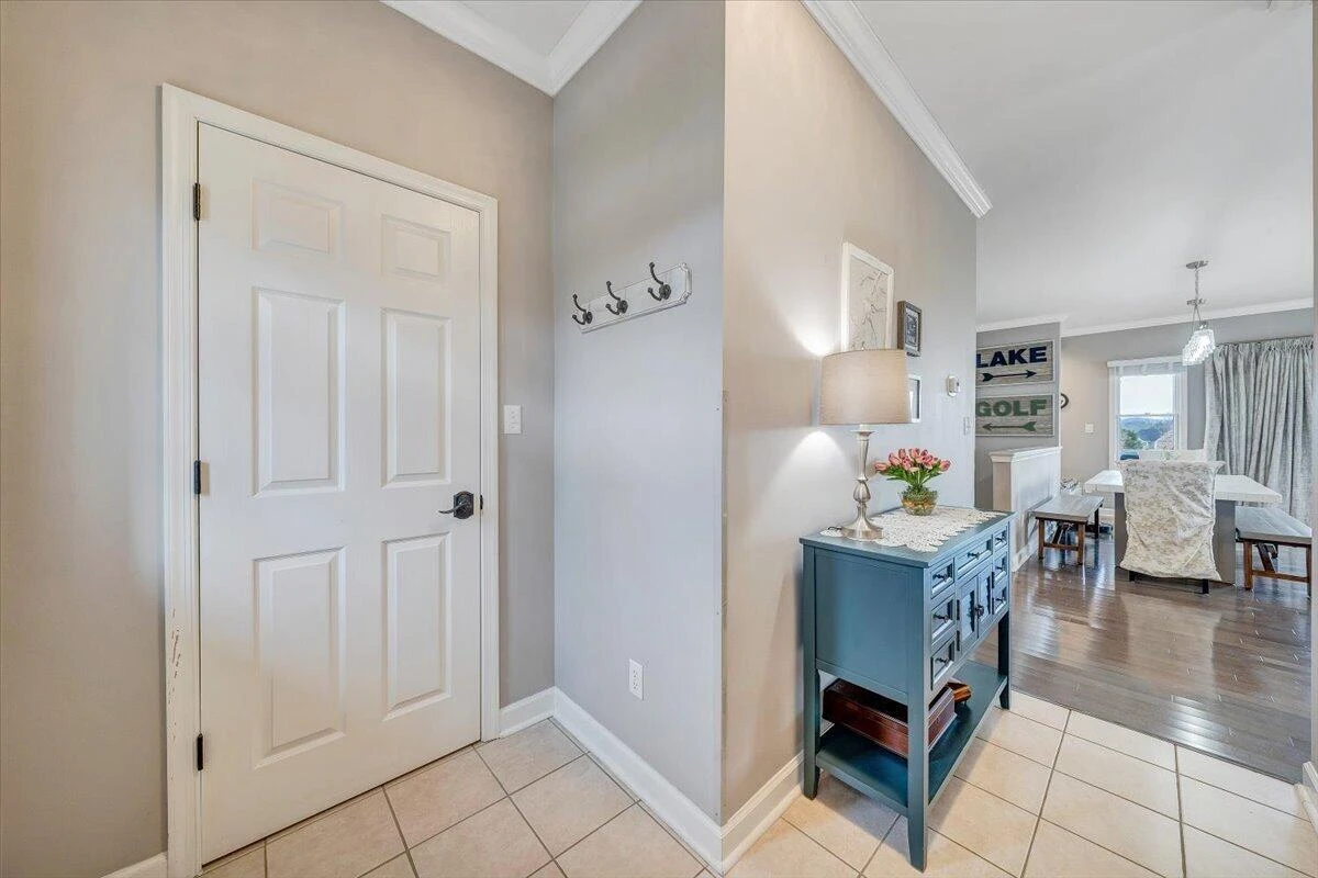 2302 Lake Retreat RD - Photo 5