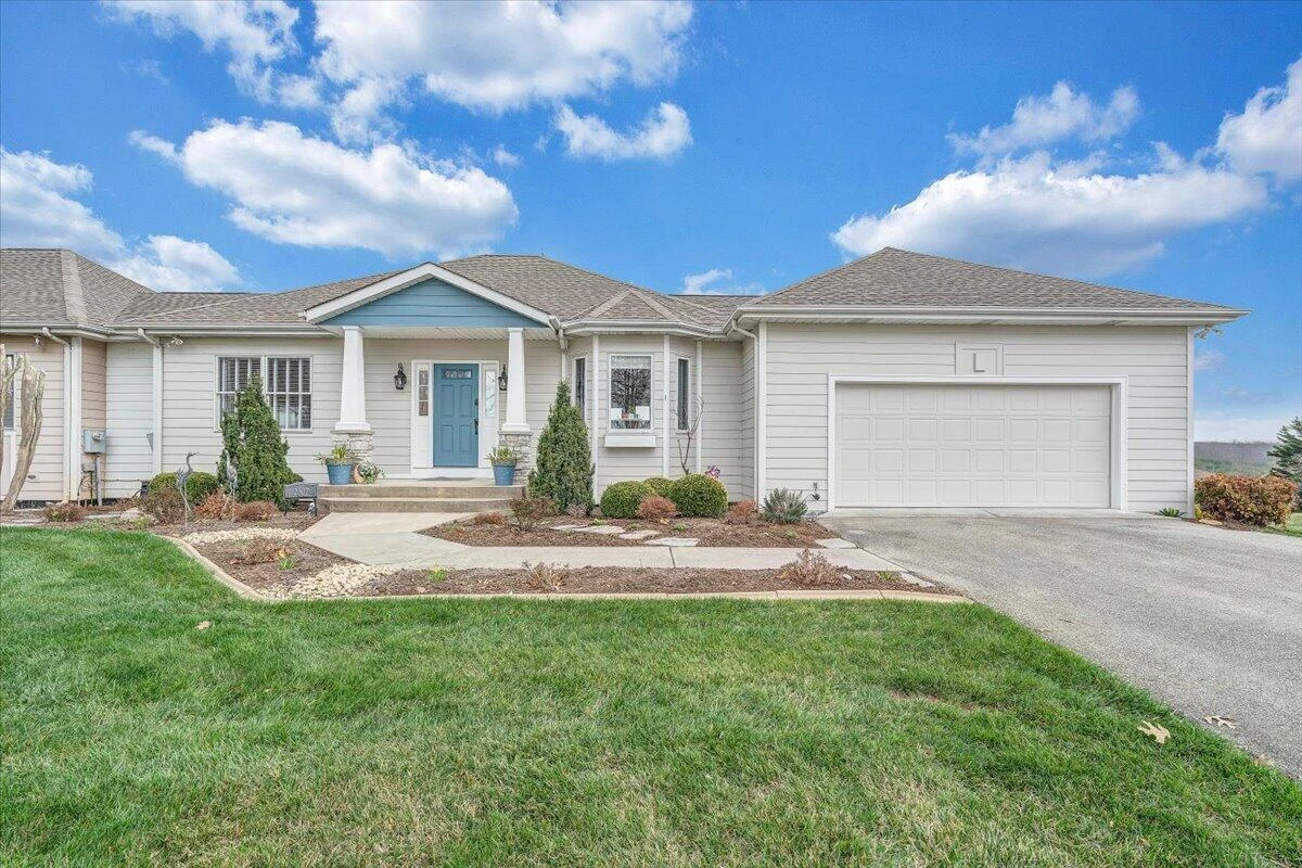 2302 Lake Retreat RD - Photo 56