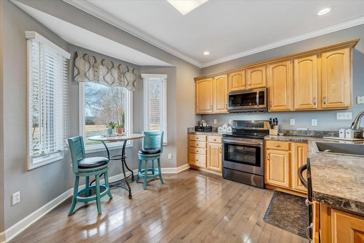 2302 Lake Retreat RD - Photo 9