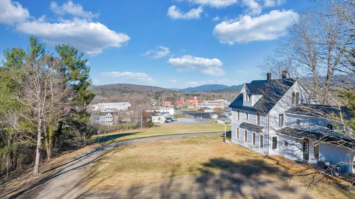 154 Mitchell DR - Photo 3