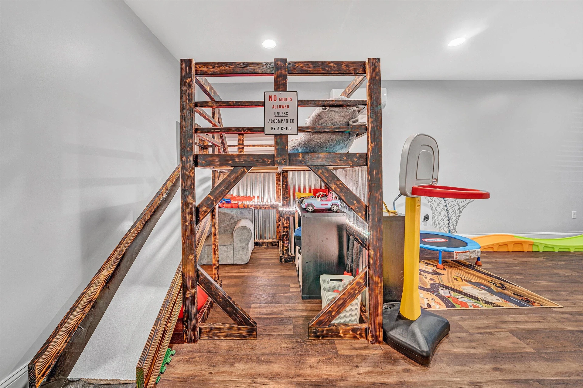 8350 Newport RD - Photo 38
