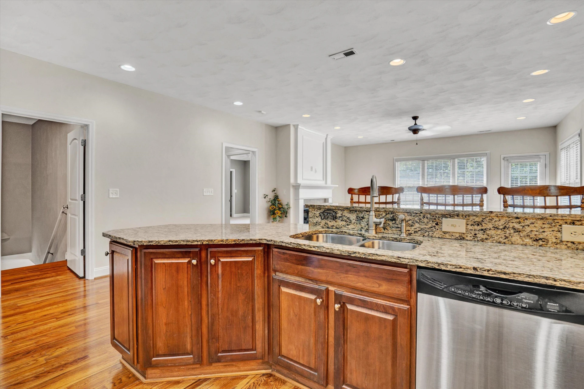 412 Deer Run CIR - Photo 18