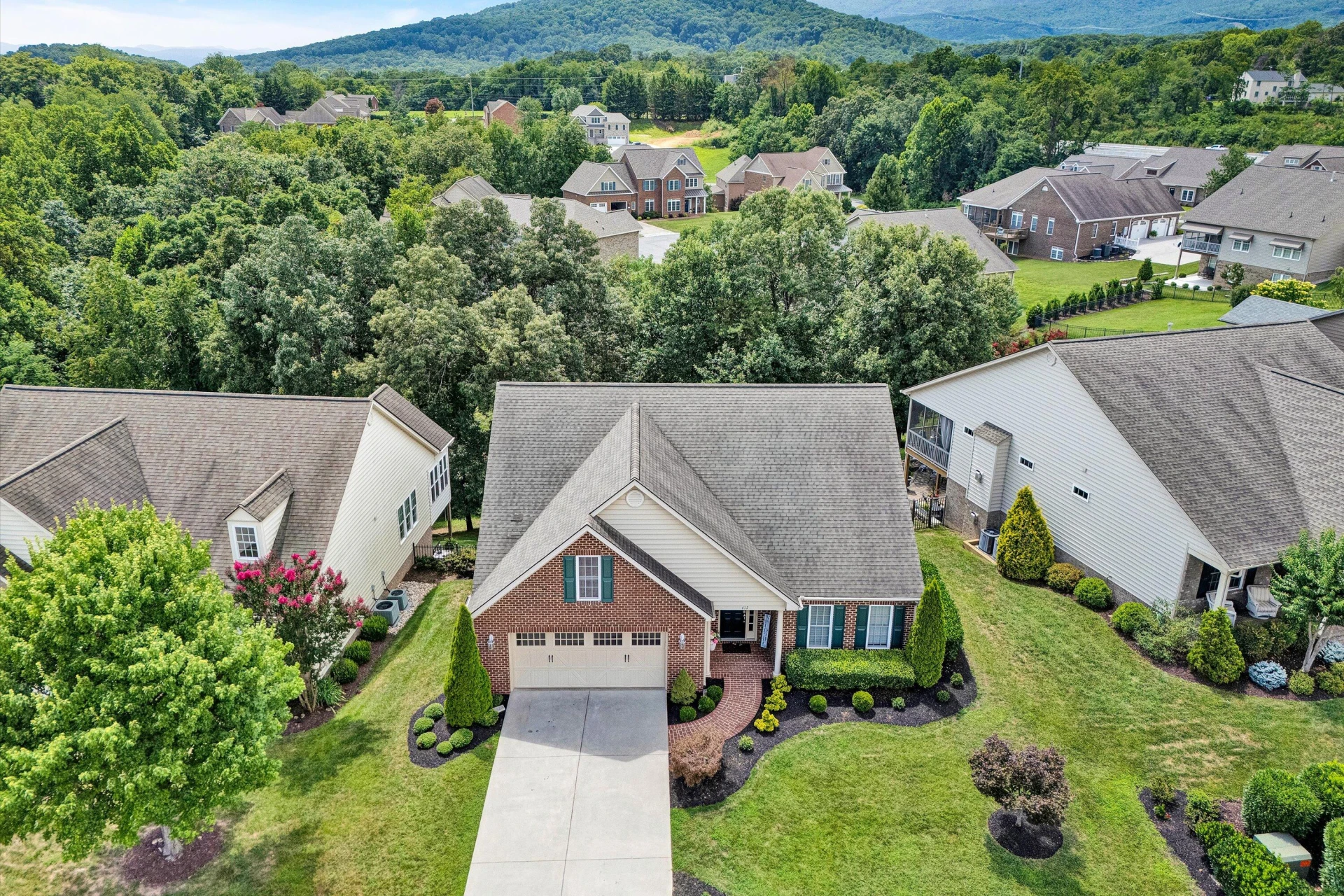 412 Deer Run CIR - Photo 3
